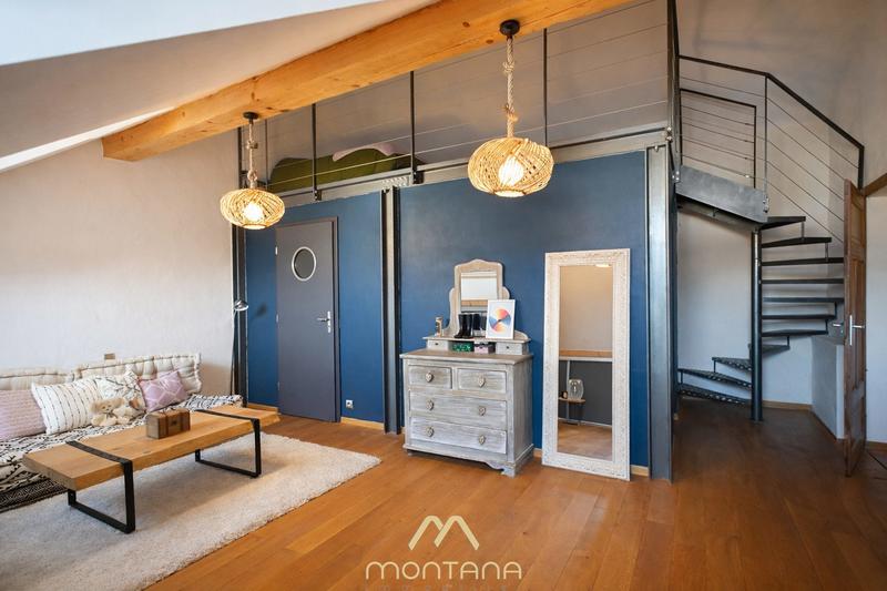 Maison - 310 m² - 8 pièces