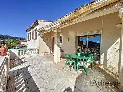 Villa - 95 m² - 4 pièces