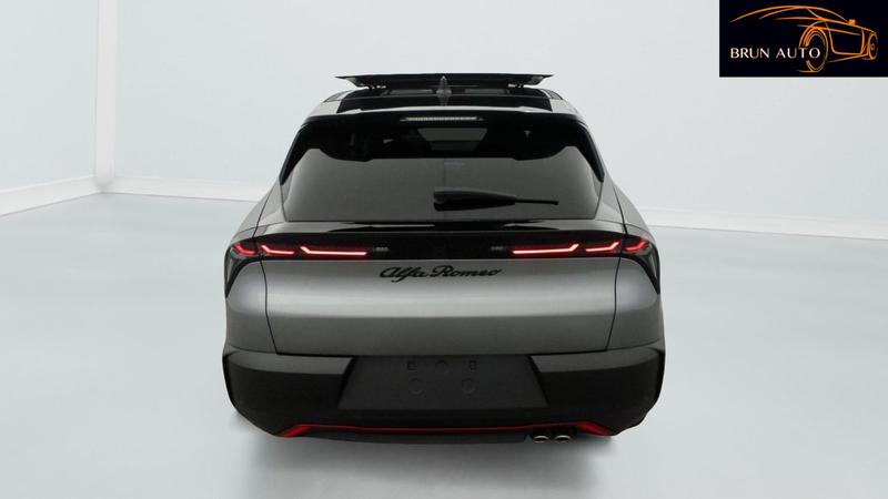 Alfa Romeo Junior 1.2 Ibrida 145 ch eDCT6 Speciale