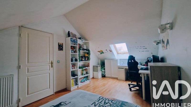 Maison - 99 m² - 5 pièces