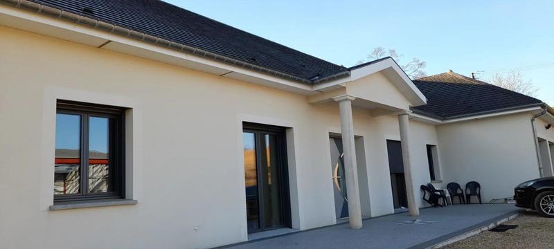 Propriété - 267 m² - 9 pièces