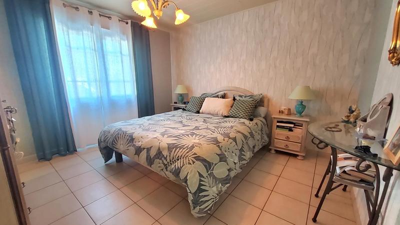 Maison - 180 m² - 7 pièces