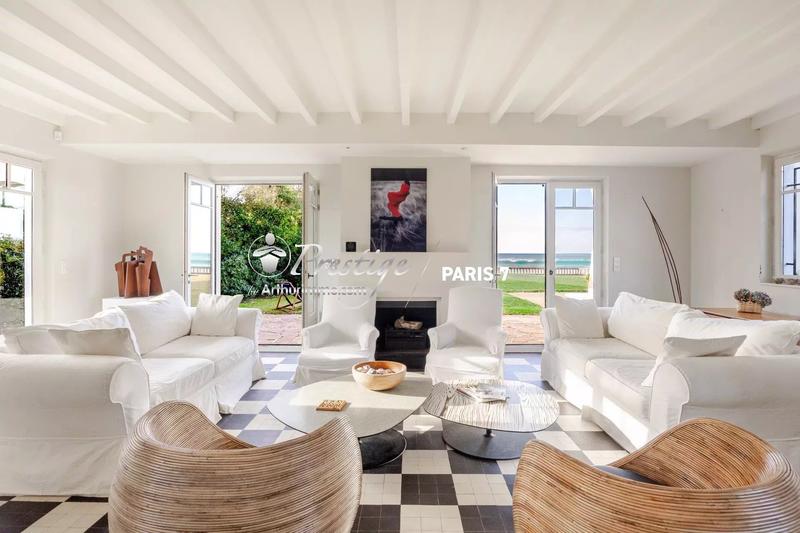 Maison - 200 m² - 7 pièces