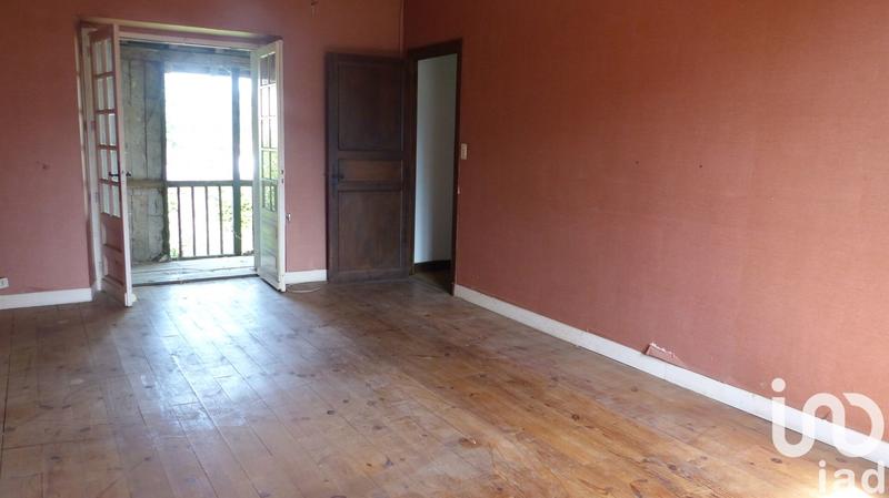 Maison - 238 m² - 7 pièces