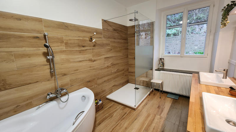 Maison - 251 m² - 8 pièces