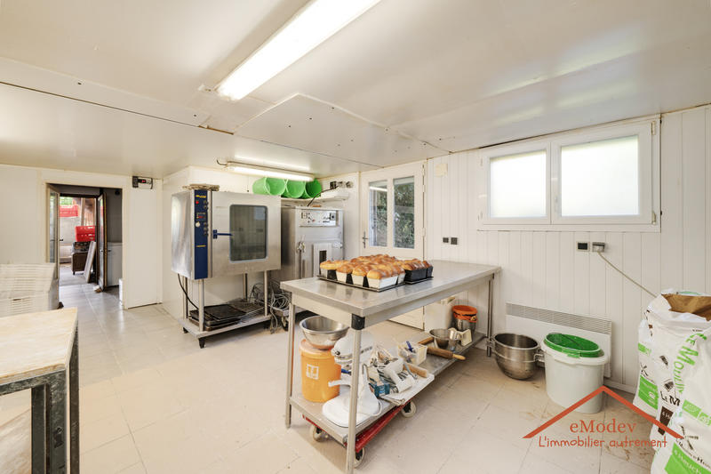 Maison - 200 m² - 5 pièces