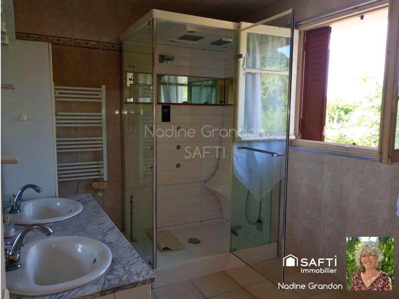 Maison - 96 m² - 5 pièces