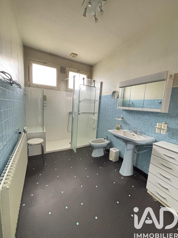 Maison - 94 m² - 6 pièces