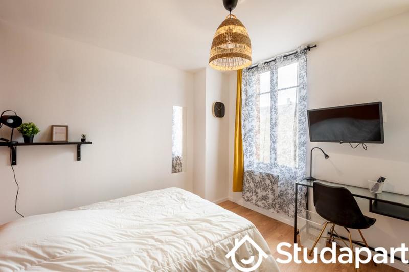 Chambre - 11 m² - 1 pièce