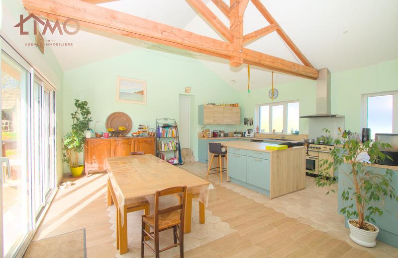 Maison - 300 m² - 12 pièces