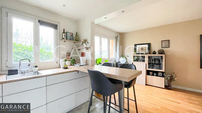 Appartement - 79 m² - 3 pièces