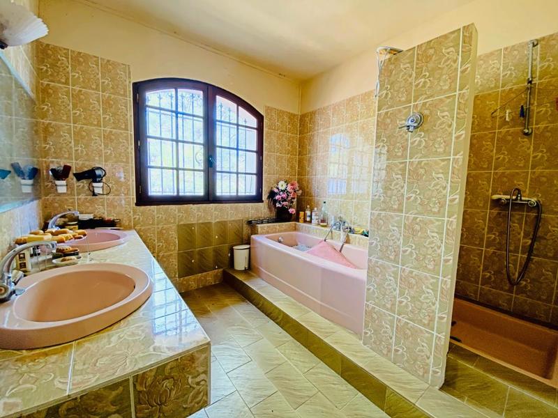 Maison - 188 m² - 6 pièces