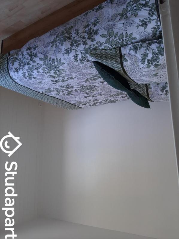 Chambre - 9 m² - 1 pièce