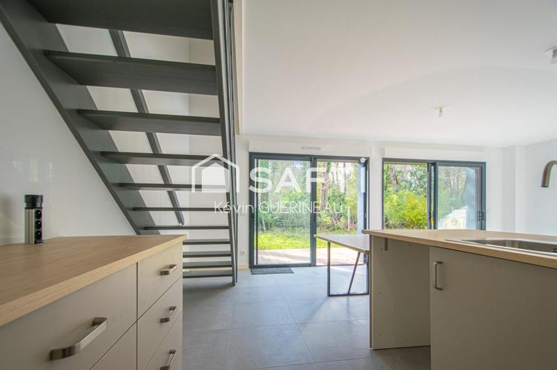 Maison - 93 m² - 5 pièces