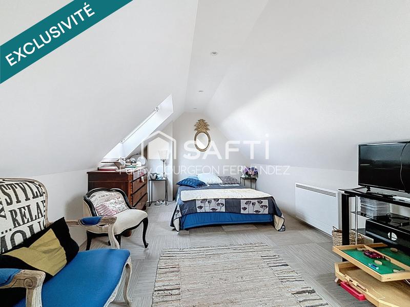 Maison - 159 m² - 8 pièces