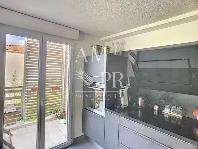 Appartement - 100 m² - 4 pièces