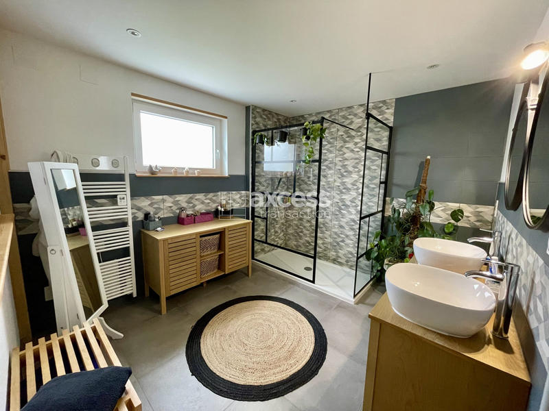 Maison - 144 m² - 5 pièces