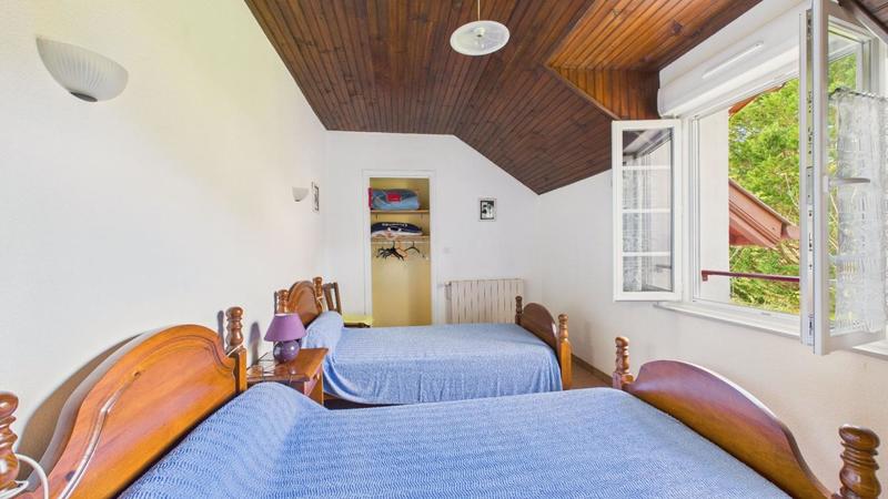 Maison - 200 m² - 9 pièces