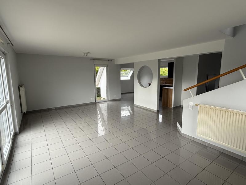 Maison - 102 m² - 5 pièces