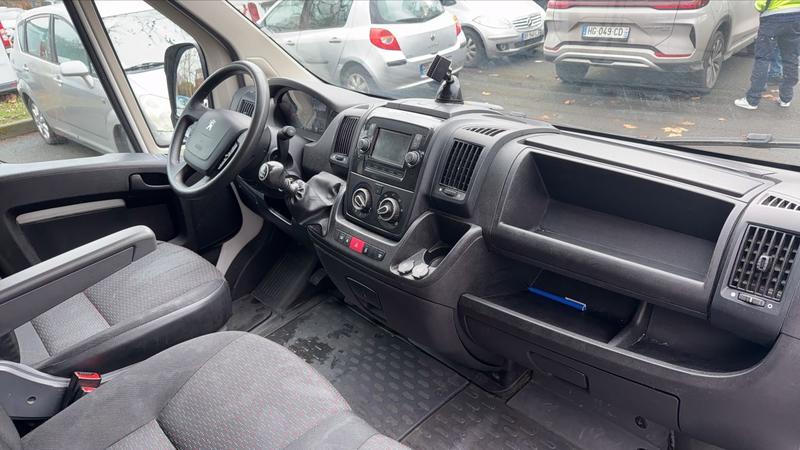 Peugeot Boxer Vu 2.2 BlueHDi 140 .