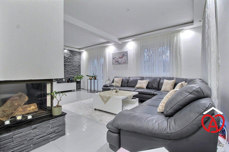 Maison - 129 m² - 7 pièces