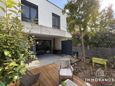 Maison - 84 m² - 4 pièces