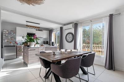 Appartement - 84 m² - 4 pièces