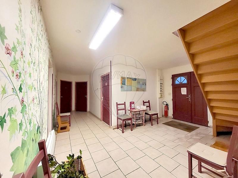 Local commercial - 193 m² - 13 pièces