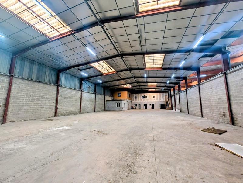 Local d'activités - 1 200 m²