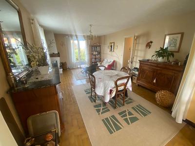 Maison - 96 m² - 4 pièces