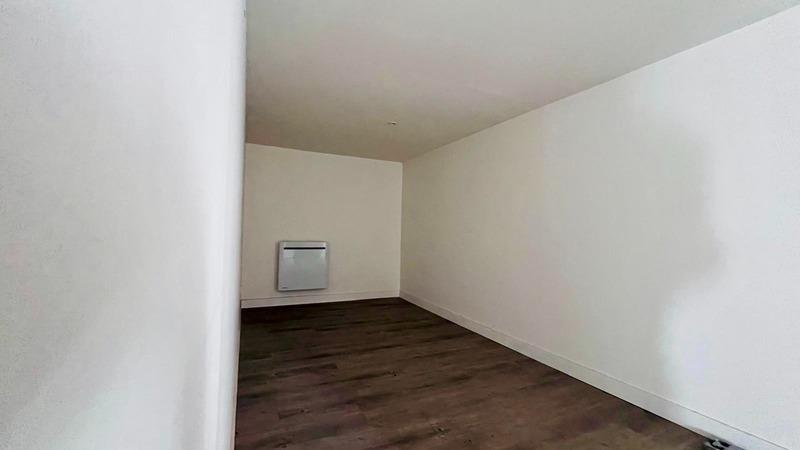 Immeuble - 98 m² - 10 pièces