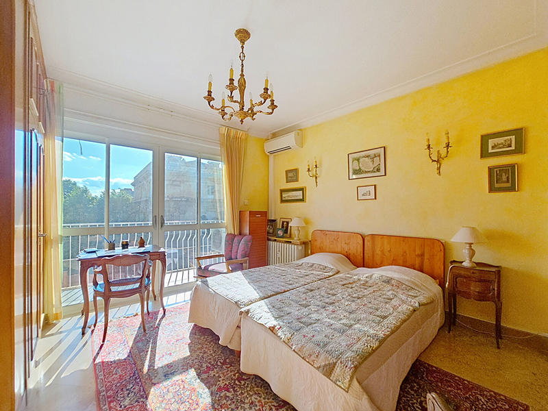 Appartement - 136 m² - 5 pièces