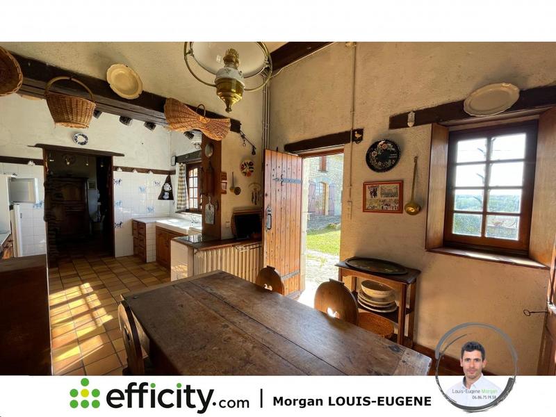 Demeure - 228 m² - 10 pièces