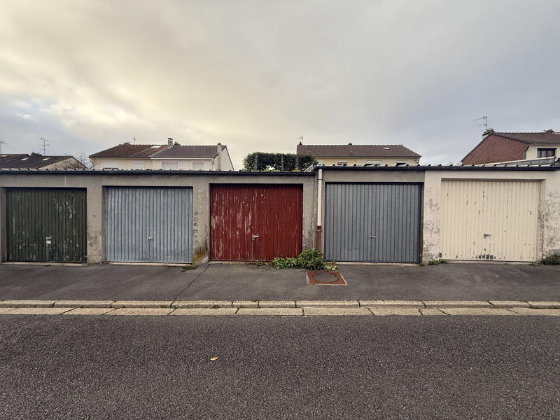 Parking / Garage - 15 m²