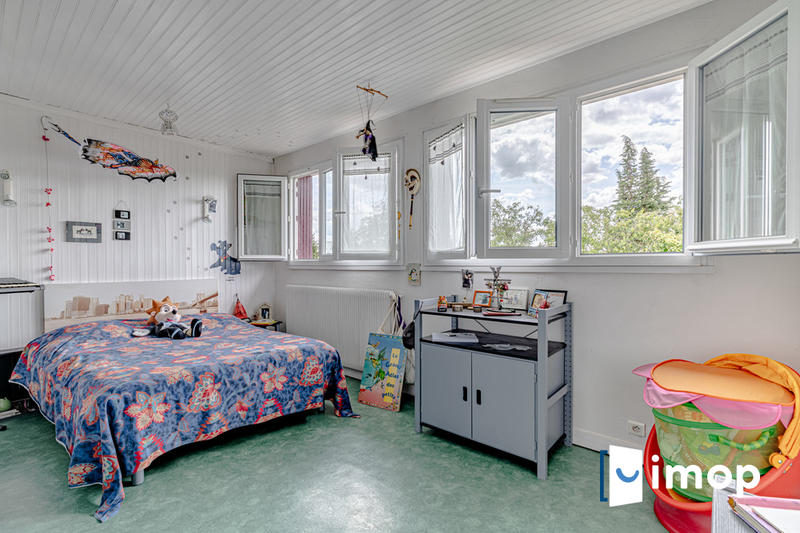 Maison - 180 m² - 6 pièces