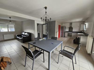 Maison - 92 m² - 4 pièces