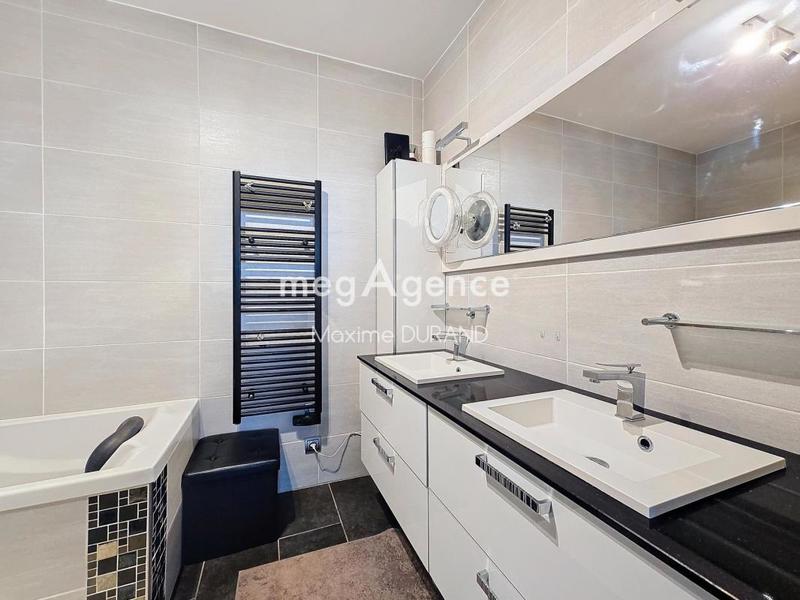 Maison - 170 m² - 7 pièces