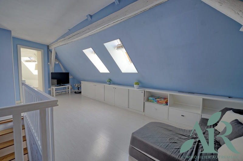 Maison traditionnelle - 143 m² - 5 pièces