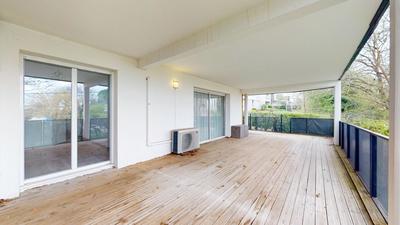 Appartement - 98 m² - 5 pièces