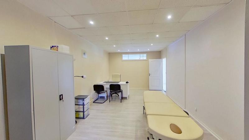 Bureau - 50 m² - 4 pièces