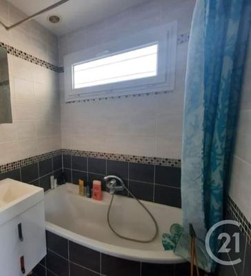 Pavillon - 100 m² - 5 pièces