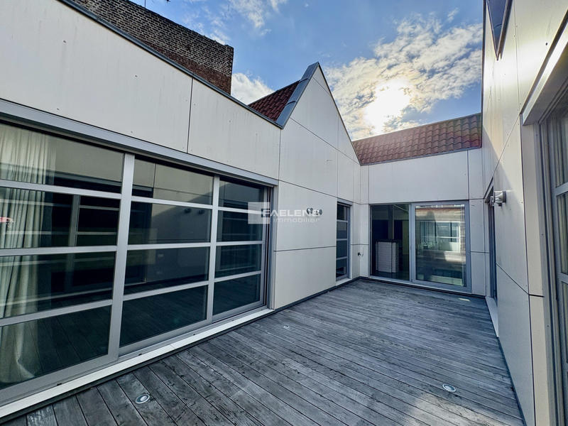 Maison - 435 m² - 5 pièces