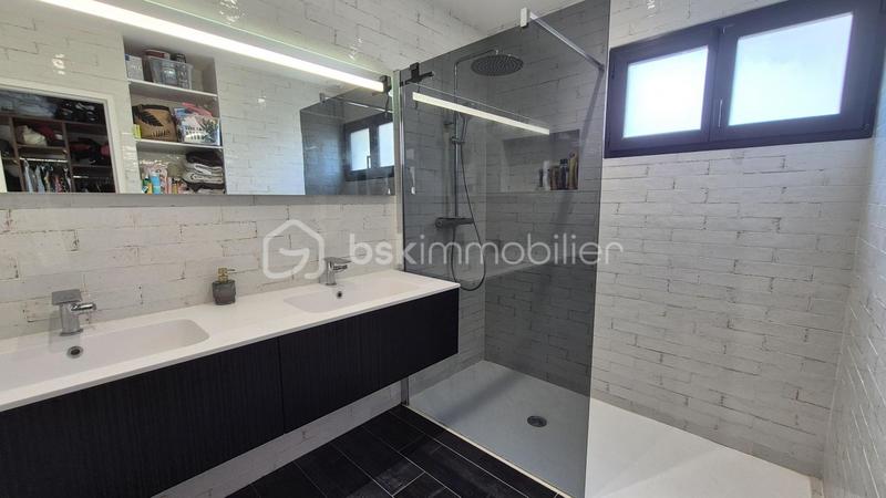 Villa - 140 m² - 5 pièces