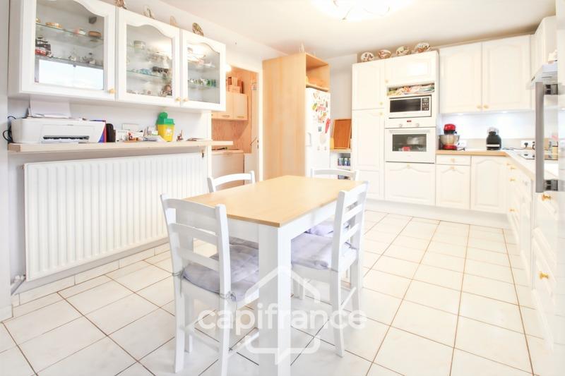 Maison - 95 m² - 5 pièces
