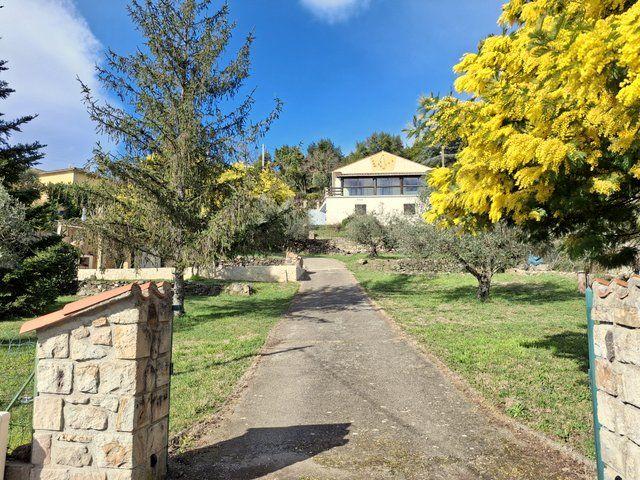 Maison - 137 m² - 5 pièces