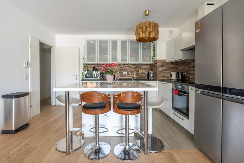 Appartement - 89 m² - 4 pièces