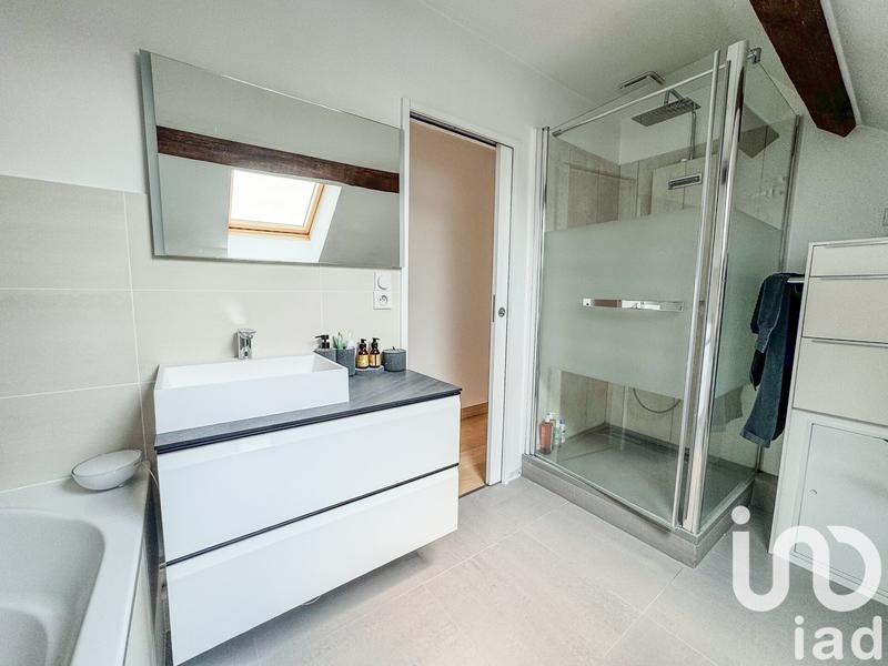 Appartement - 93 m² - 4 pièces