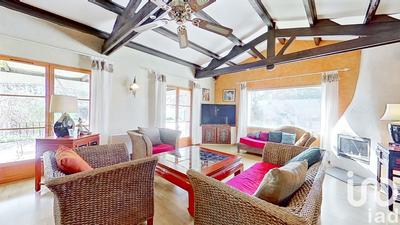 Maison - 400 m² - 14 pièces