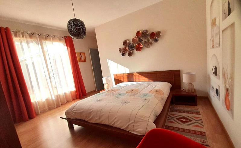 Maison - 239 m² - 11 pièces