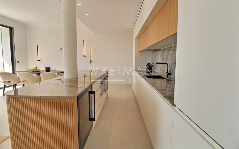 Appartement - 99 m² - 4 pièces